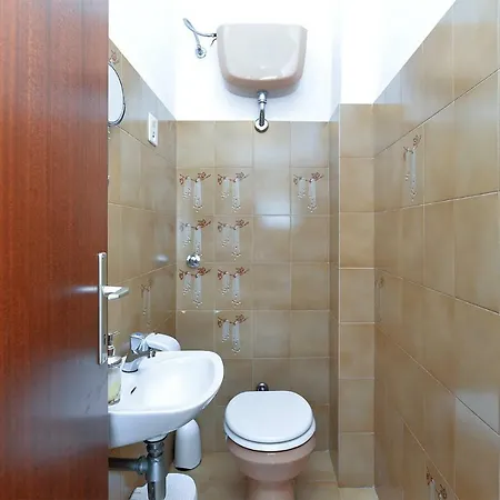 Apartman Loris 1947 *