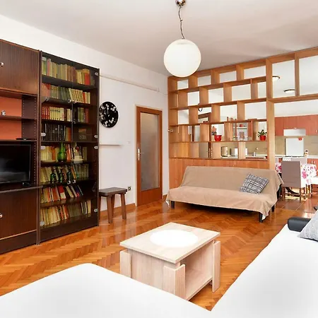 Apartman Loris 1947 Fazana
