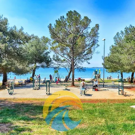 Apartman Loris 1947 *